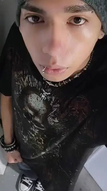 ai character: Rebyzzx  background