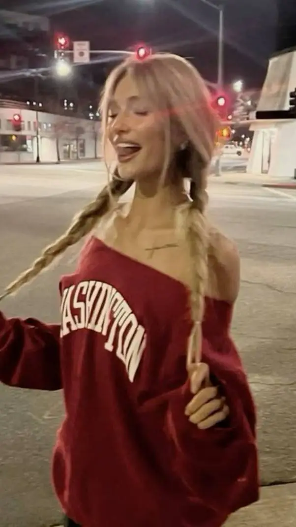 ai character: Anna background