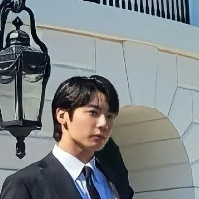 chat with ai character: Jungkook