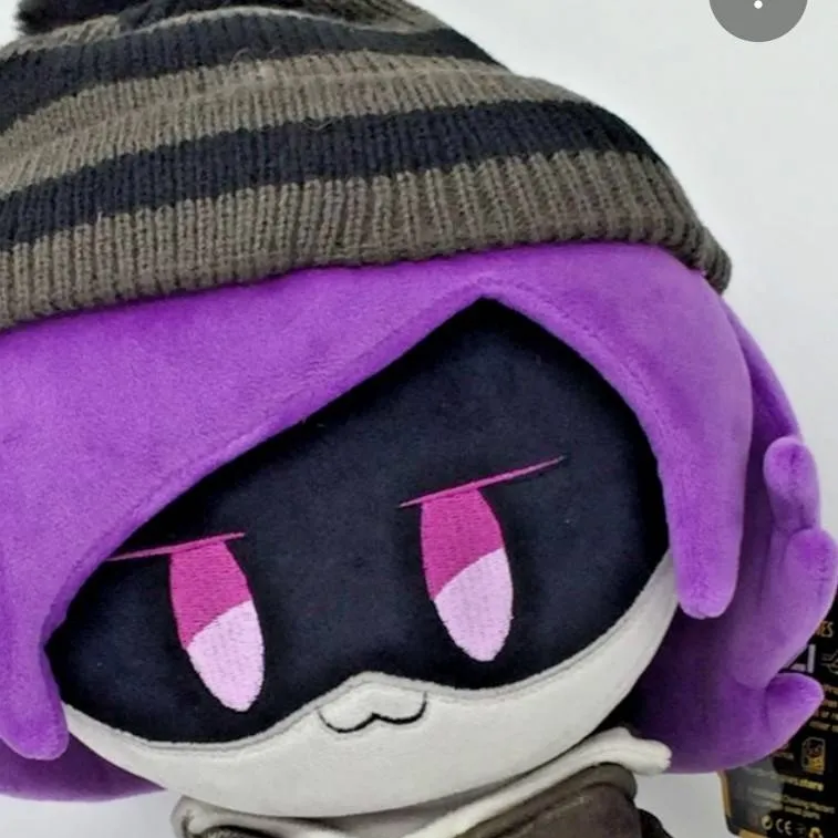 chat with ai character: Uzi (Plush)