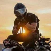 chat with ai character: Xavier 