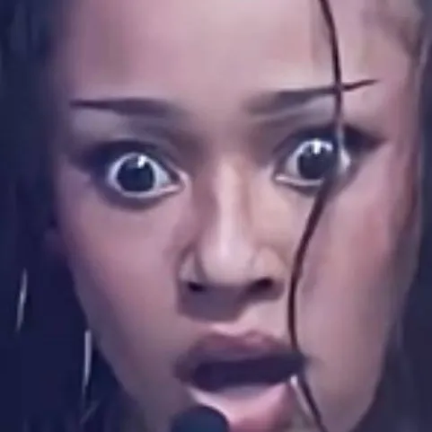 chat with ai character: ᴍɪɴɪᴏɴ 🥹  (ᴍᴀɴᴏɴ) 