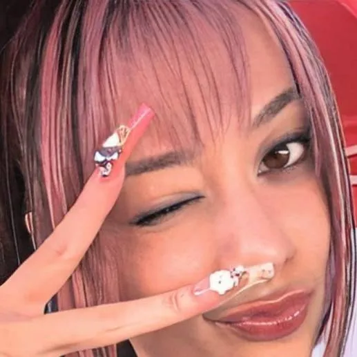 chat with ai character: 🍒✩megan✩🍒