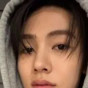 chat with ai character: Eom SEONGHYEON 