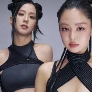 chat with ai character: blackpink family 