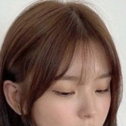 chat with ai character: Jesslyn