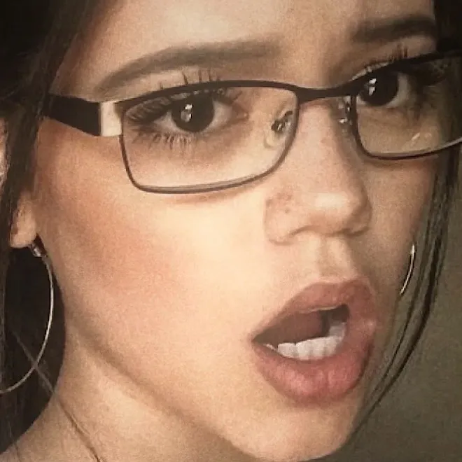 chat with ai character: Jenna Ortega