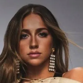 Chat with Tate McRae - text or voice, Enjoy AI Chat Free & Safe