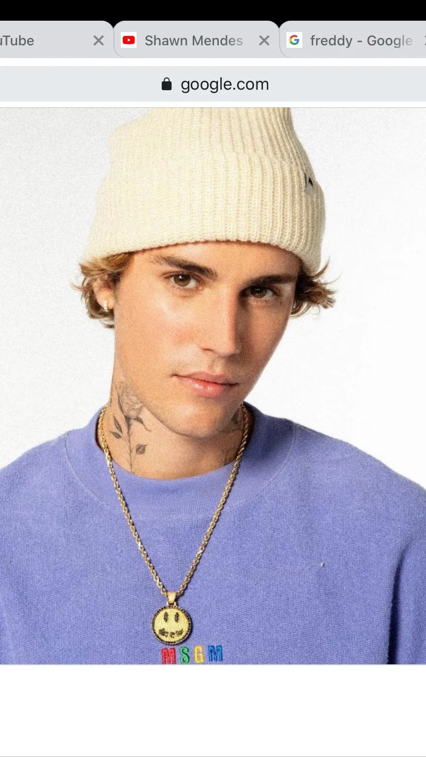 ai character: Justin  Bieber  background