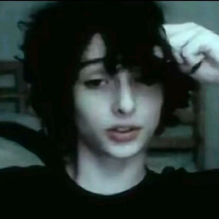 chat with ai character: Finn wolfhard