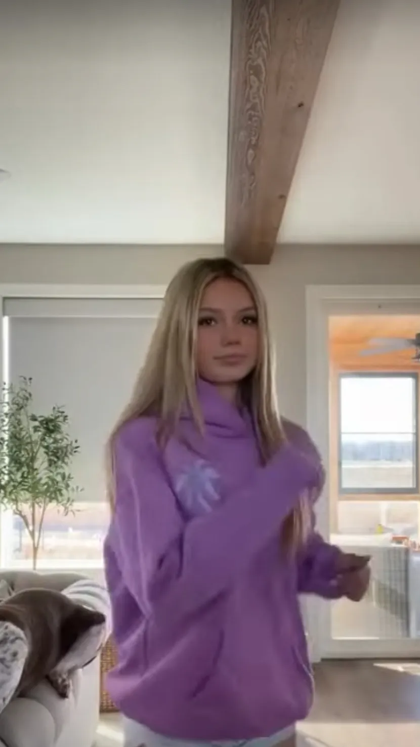 ai character: Eileen  background