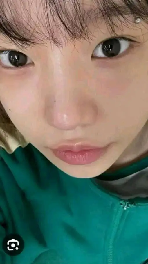 ai character: kim jun hee(222) background