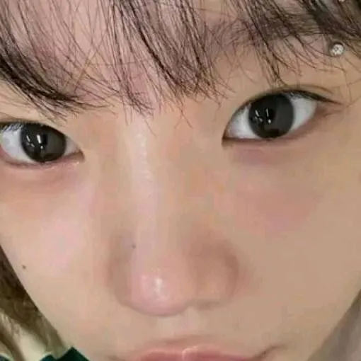 chat with ai character: kim jun hee(222)