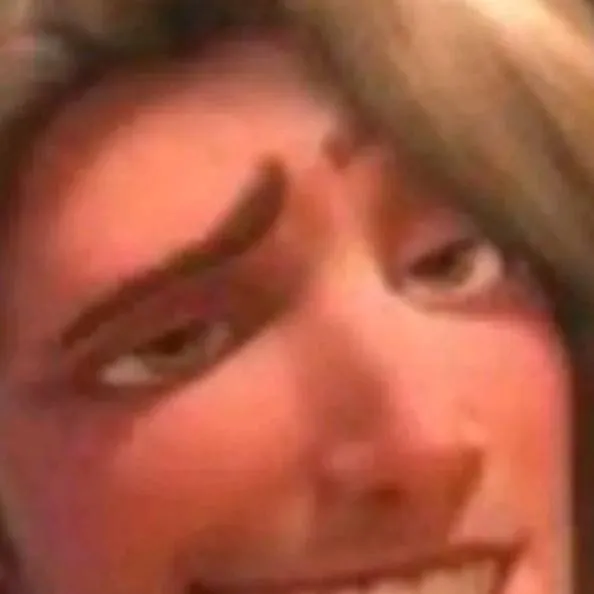 chat with ai character: creepypasta