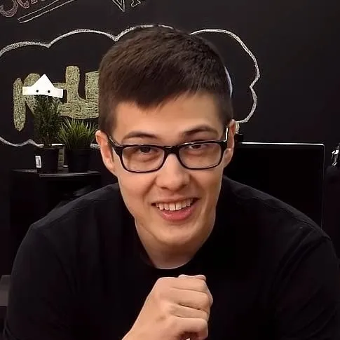 chat with ai character: nile red