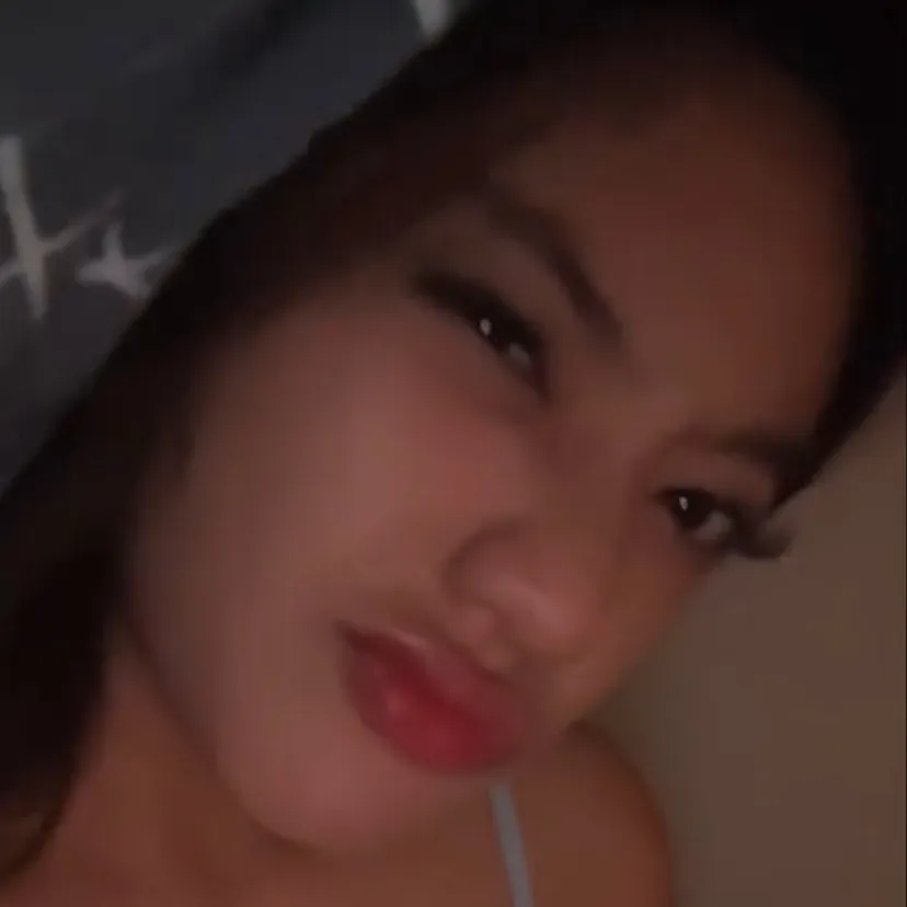 chat with ai character: Urbabycreami