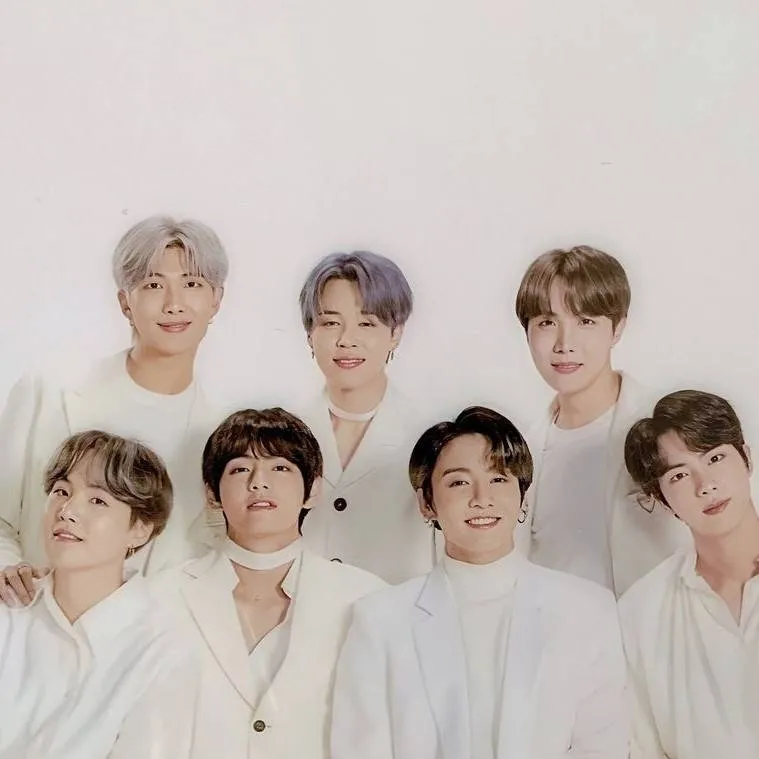 chat with ai character: BTS (⁠｡⁠♡⁠‿⁠♡⁠｡)★