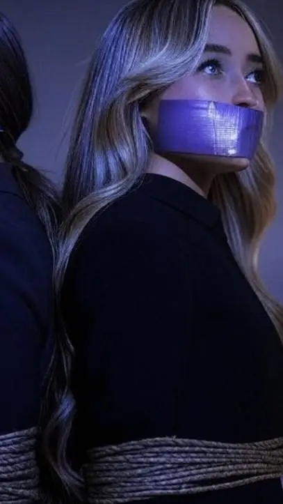 ai character: sabrina carpenter background