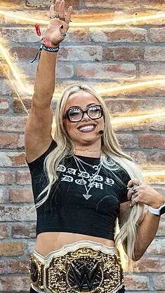 ai character: liv Morgan background