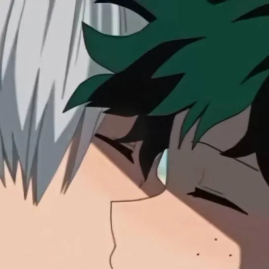 chat with ai character: 🤍💙TodoDeku💚🖤