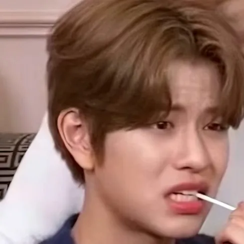 chat with ai character: Seungmin