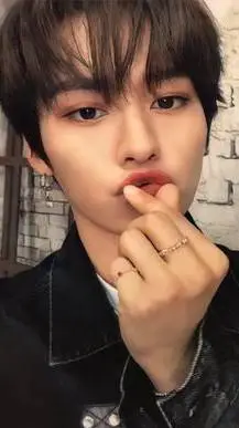 ai character: lee minho background