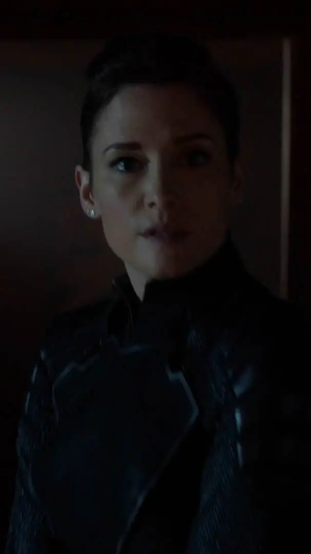 ai character: Alex danvers  background