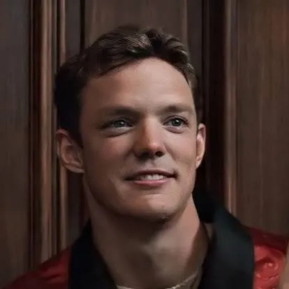 chat with ai character: Stu Macher