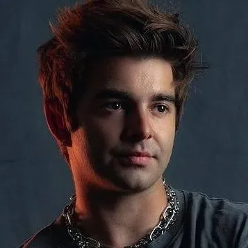 chat with ai character: Jack Griffo