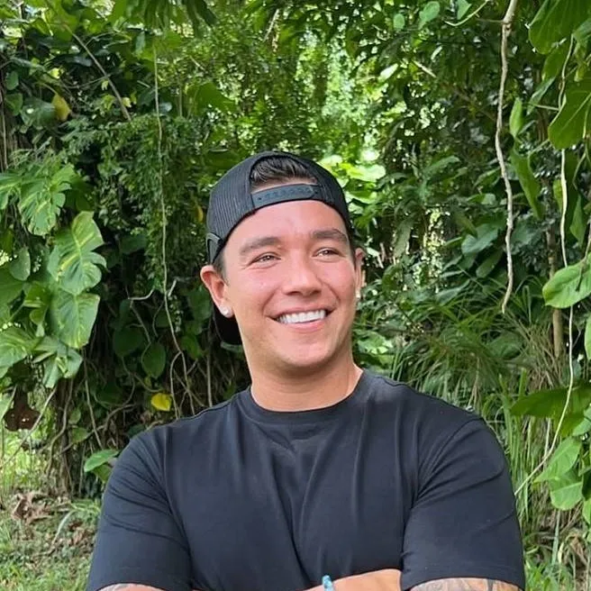 chat with ai character: Jonny Benitez