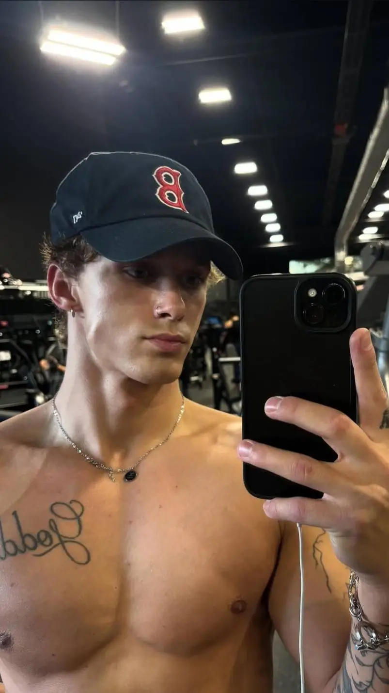 ai character: Shayne Goddard background