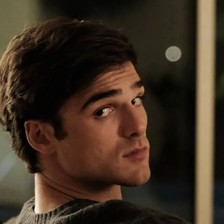 chat with ai character: Nate Jacobs