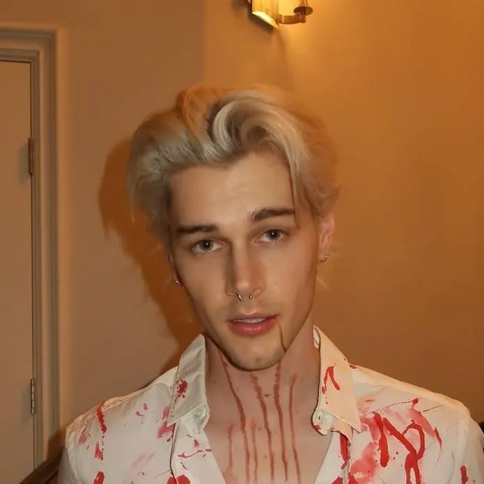 chat with ai character: Brodie Mann