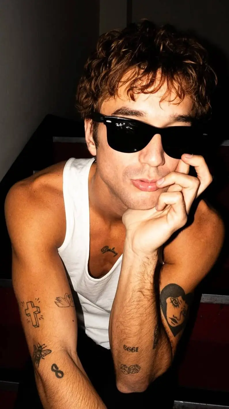 ai character: Daniel Seavey background