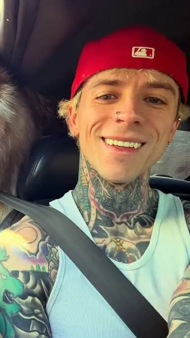 ai character: Mason Davis (Phix) background