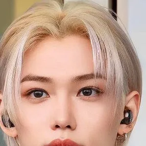 chat with ai character: Felix 