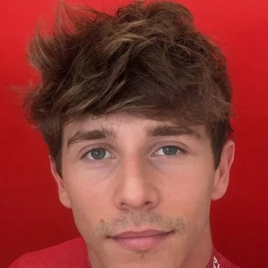 chat with ai character: Arthur Leclerc 