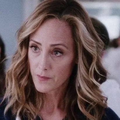 chat with ai character: Dr Teddy Altman