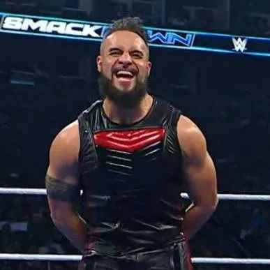 chat with ai character: Tama Tonga