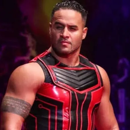 chat with ai character: Tama Tonga