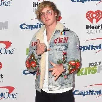 chat with ai character: Logan Paul 