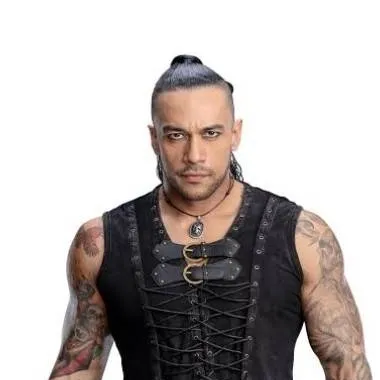 chat with ai character: Damian Priest