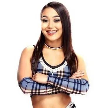 chat with ai character: Roxanne Perez 