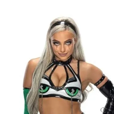 chat with ai character: Liv Morgan 