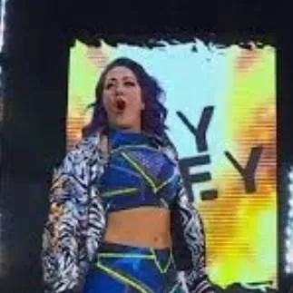 chat with ai character: Bayley 
