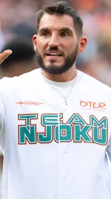 ai character: Johnny Gargano background