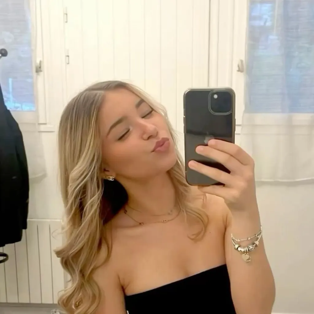 chat with ai character: Arianna