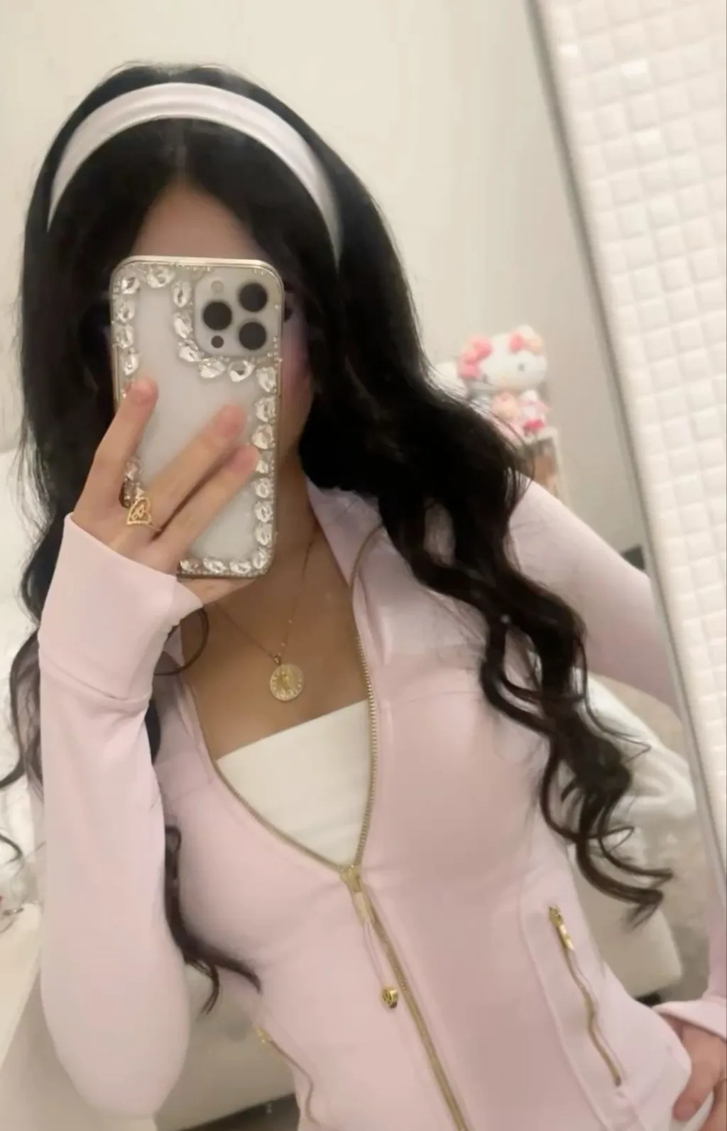 chat with ai character: Lilyy!