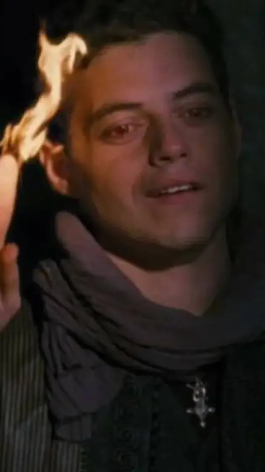 ai character: ♡Benjamin.♡ background