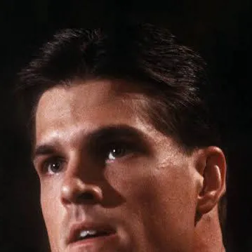 chat with ai character: Raymond Boynton